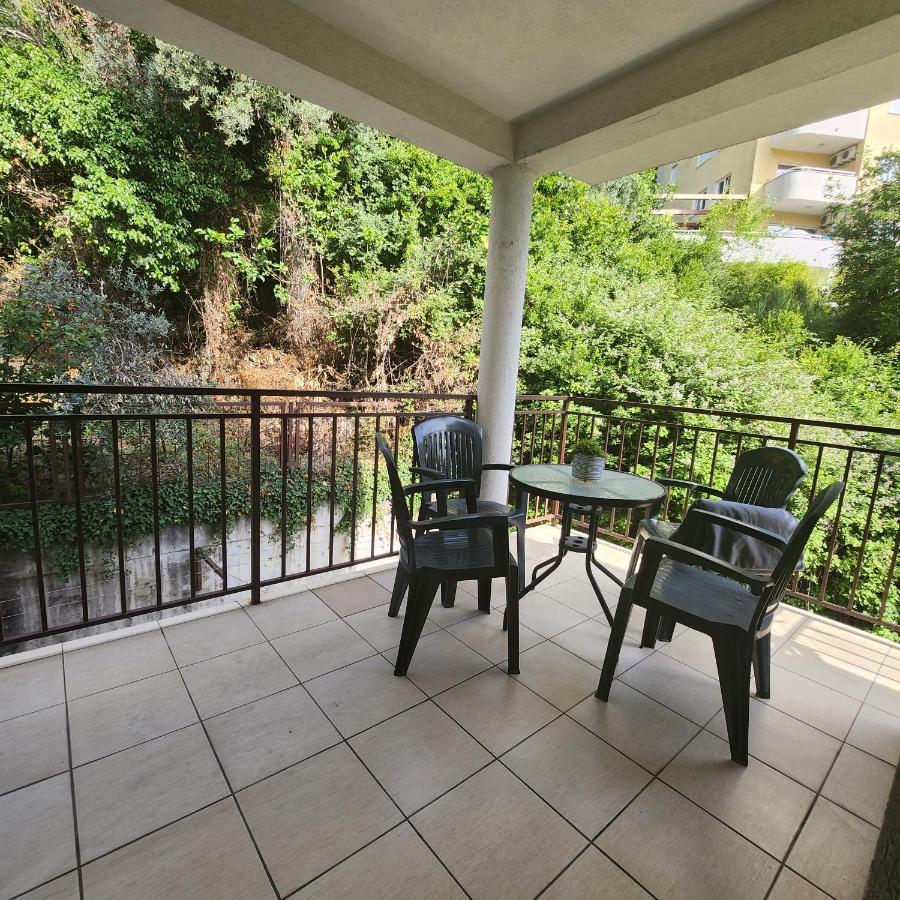 רפאלוביץ' Bela Kuca Studio Apartments-Na Korak Do Mora-A Step To The Sea מראה חיצוני תמונה