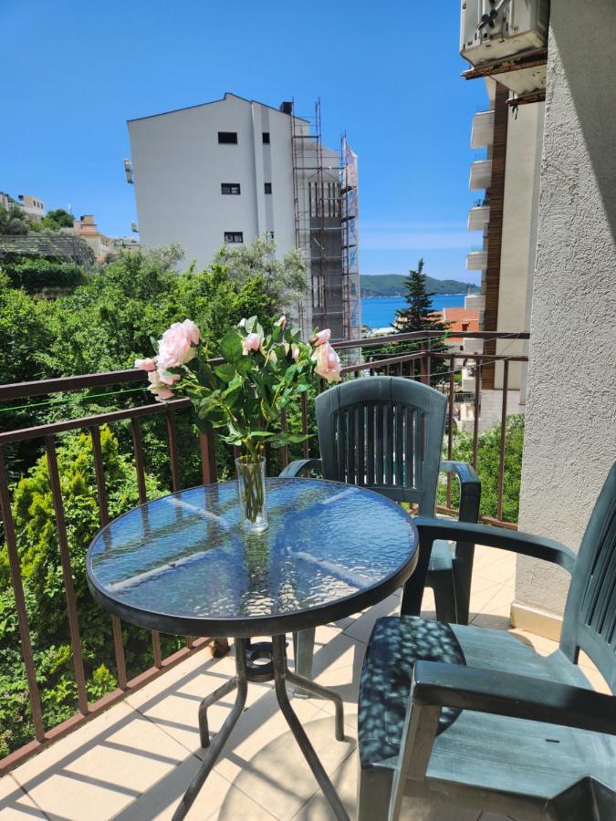 רפאלוביץ' Bela Kuca Studio Apartments-Na Korak Do Mora-A Step To The Sea מראה חיצוני תמונה