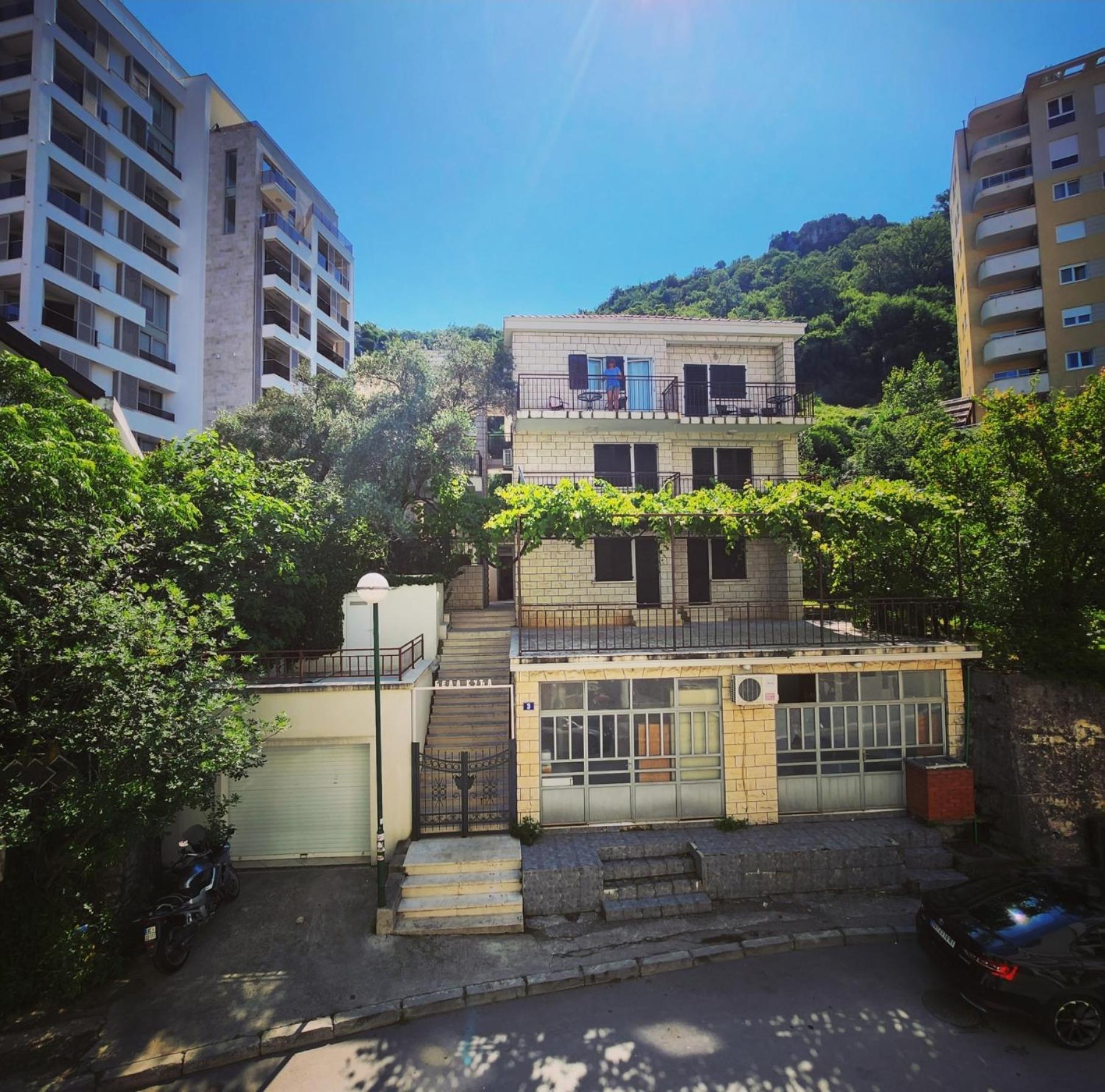 רפאלוביץ' Bela Kuca Studio Apartments-Na Korak Do Mora-A Step To The Sea מראה חיצוני תמונה