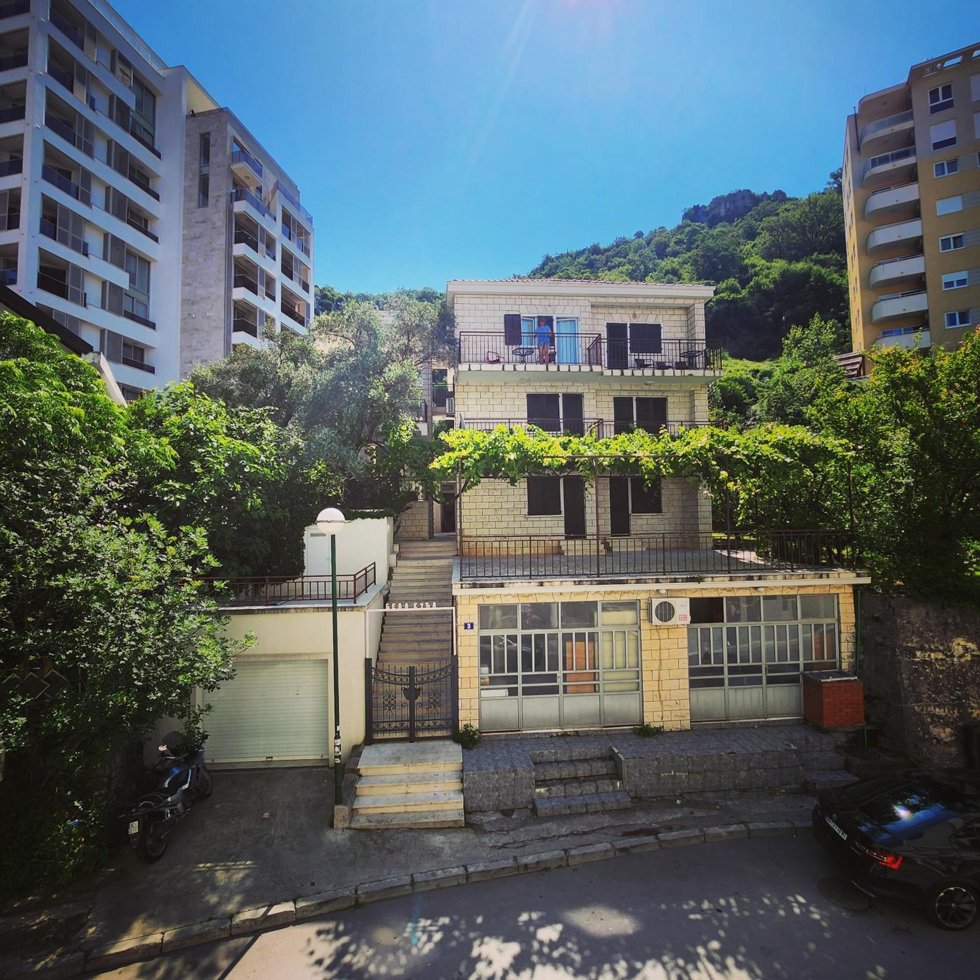 רפאלוביץ' Bela Kuca Studio Apartments-Na Korak Do Mora-A Step To The Sea מראה חיצוני תמונה
