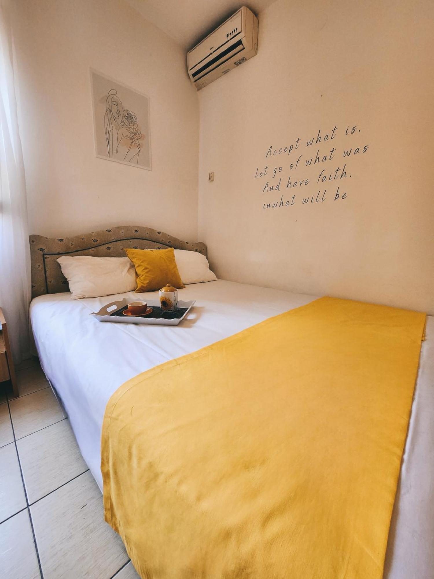 רפאלוביץ' Bela Kuca Studio Apartments-Na Korak Do Mora-A Step To The Sea מראה חיצוני תמונה