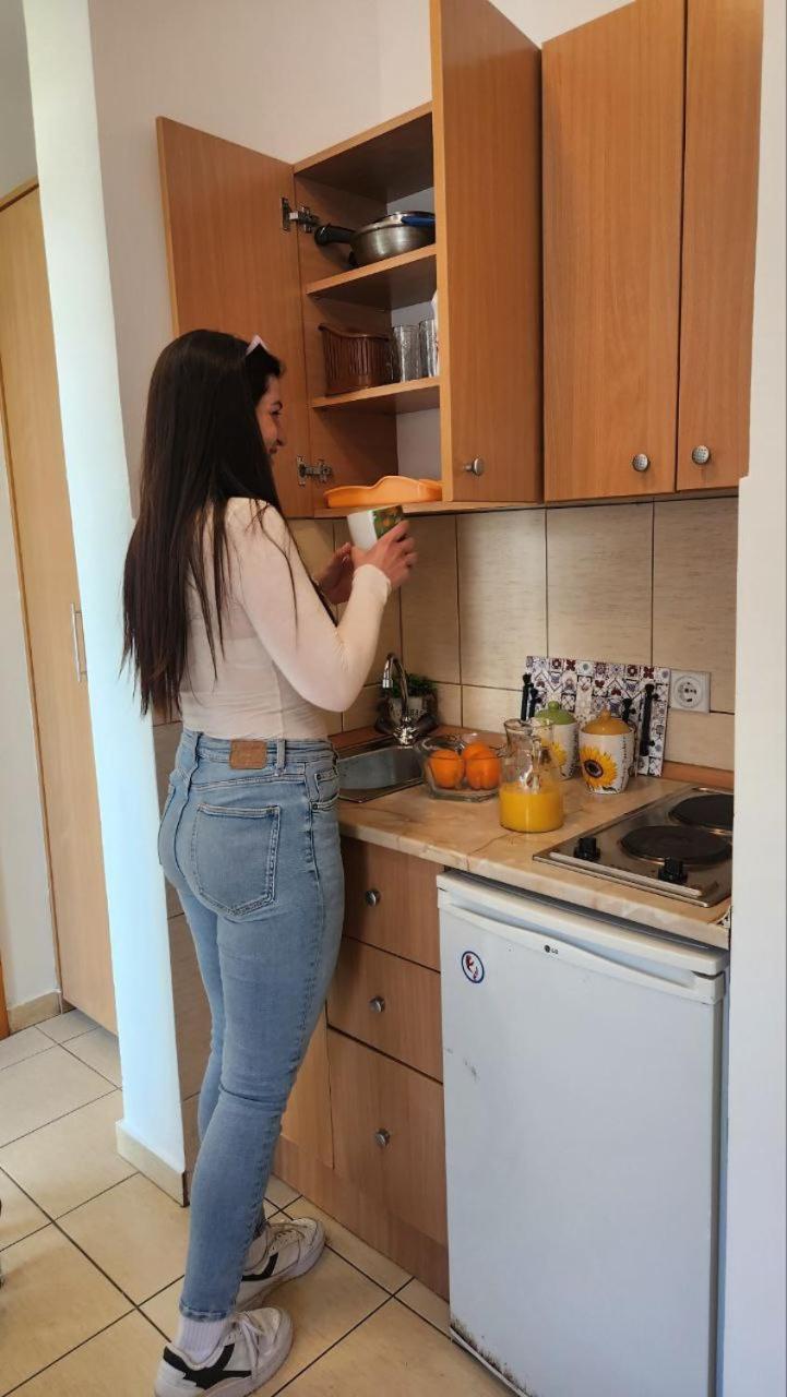 רפאלוביץ' Bela Kuca Studio Apartments-Na Korak Do Mora-A Step To The Sea מראה חיצוני תמונה