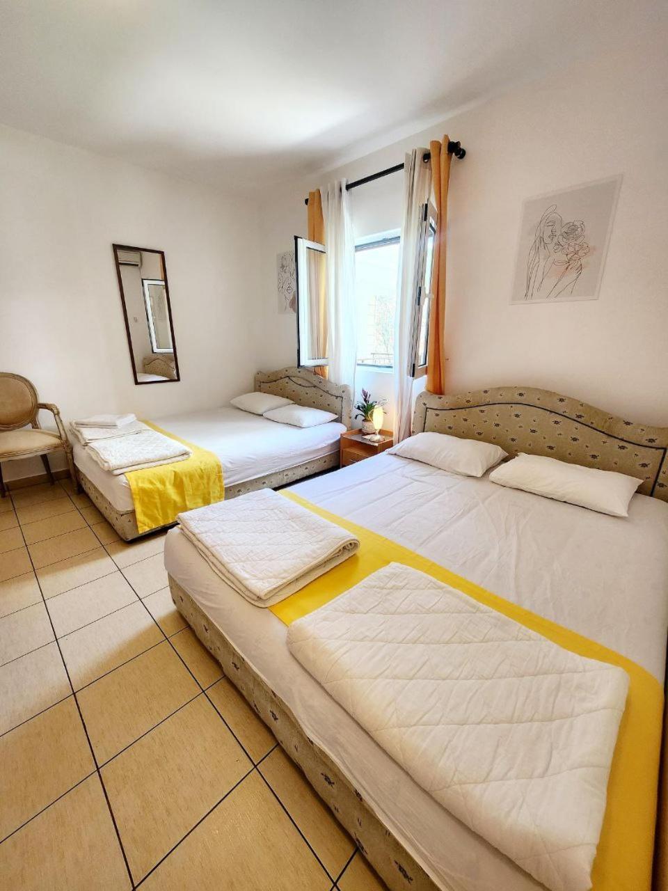 רפאלוביץ' Bela Kuca Studio Apartments-Na Korak Do Mora-A Step To The Sea מראה חיצוני תמונה