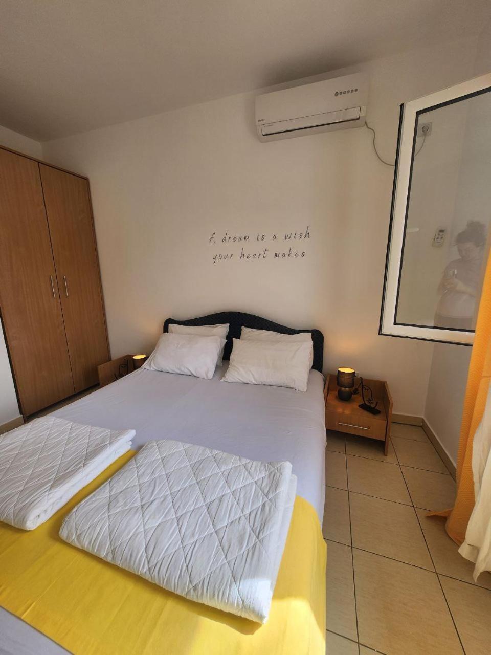 רפאלוביץ' Bela Kuca Studio Apartments-Na Korak Do Mora-A Step To The Sea מראה חיצוני תמונה